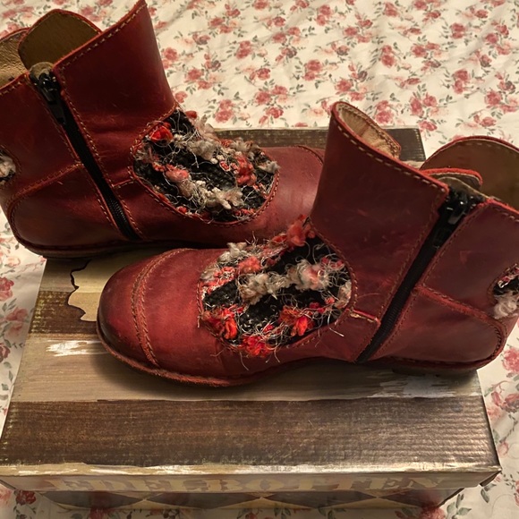 Rovers Women’s Boots - Picture 4 of 9